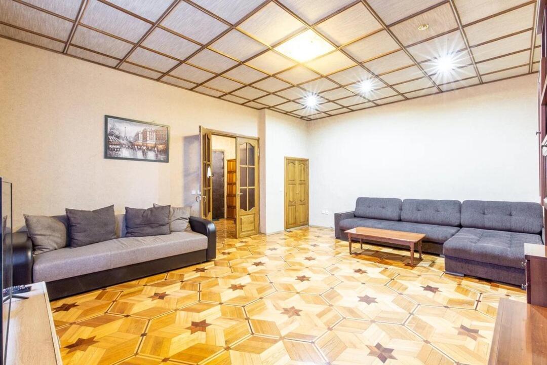 Apartments In The Center Of Minsk On Nezavisimosti 12 Exterior foto